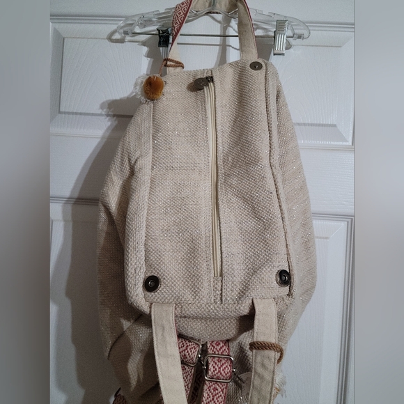 America and beyond convertible backpack tote - Picture 4 of 9